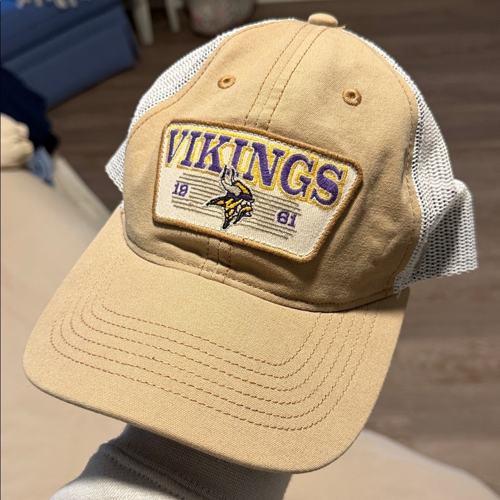 Vikings Tan and White Woman’s Cap